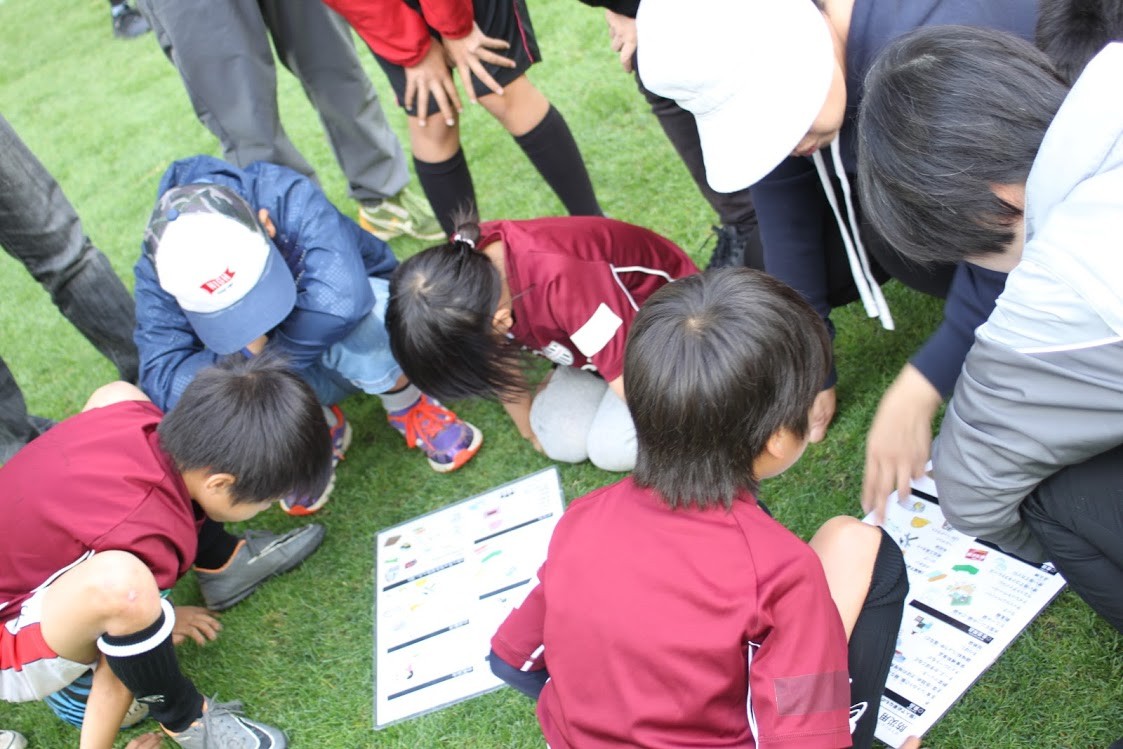 サッカー防災®︎ディフェンス・アクション風景